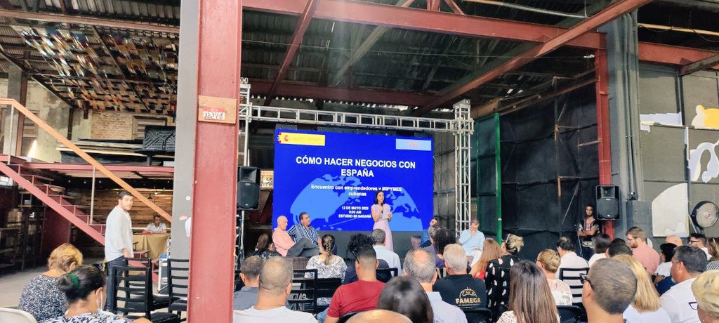 DofleiniS's tweet photo. Gracias a @ICEXCuba por la coordinación del encuentro "Cómo hacer eventos con #España" en la que pudimos intercambiar con otras #mipymes y emprendimientos cubanos, celebrada en @estudio50habana esta mañana.
#mipymescubanas #cuba2023 #softwarecubano #negociosencuba https://t.co/Vz4kByTofw
