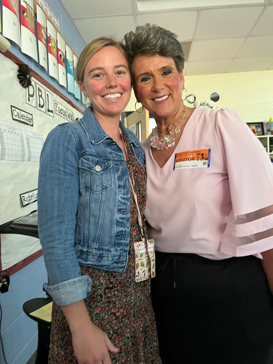 NolanNavigators's tweet photo. As a product of Richland Two, I find joy serving in the community that poured into me growing up. I was honored to host my 2nd grade teacher as our mystery reader today. As she did years ago, she educated and inspired me. She inspired my class to be word collectors! ❤️ https://t.co/UHGOScvFqu