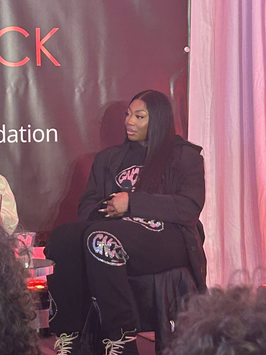 ‘Use people as your inspiration, figure out what it is that you like about what they do and learn from it.’ @MsBanks talking at the final #OnTrack event of the day. Smashed it. #TGE23 @PPLUK @PRSFoundation @PRSforMusic