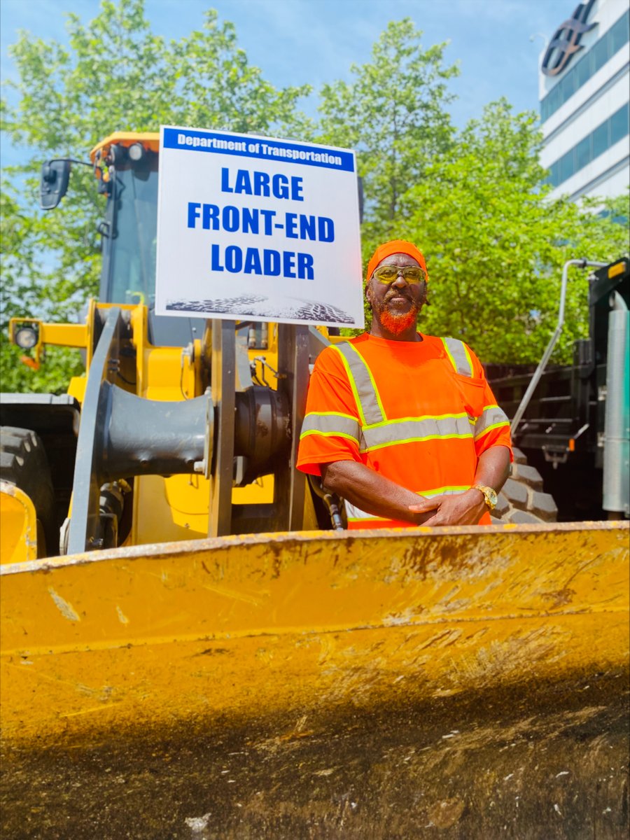 BaltimoreDPW's tweet photo. CATCH THE FLEET!! Tomorrow is the day, BIG TRUCK DAY!! From 10am - 4pm there will be trucks, face painting, balloon twisting &amp; more! Bring the family down to this years Public Works Experience, located at 751 Eastern Ave. #publicworksexperience #dpw #dot #dgs #recandpark https://t.co/bxsCKpHMM4