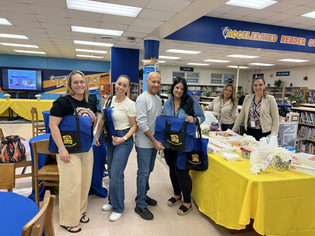 city_leisure's tweet photo. Day 5: TEACHERS, we DONUT know what we’d do without you… TRULY! Hope you enjoyed our token of love and appreciation! #lck8dolphinfamily #lck8 #teacherappreciationweek https://t.co/x709P2uOwE