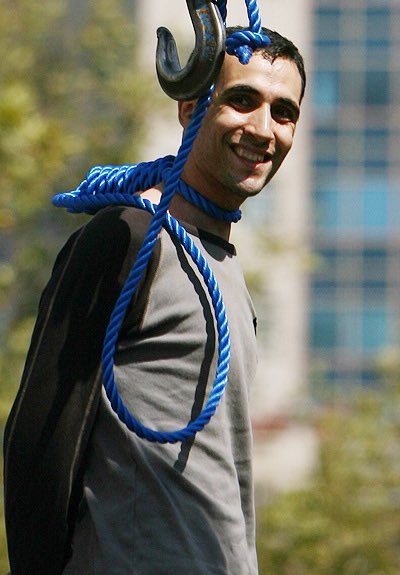 #زمین_گرده بچرخ تا بچرخیم

به یاد #مجید_کاووسی_فر که شهامتش در تاریخ ماندگار شد.
#مهسا_امينی‌