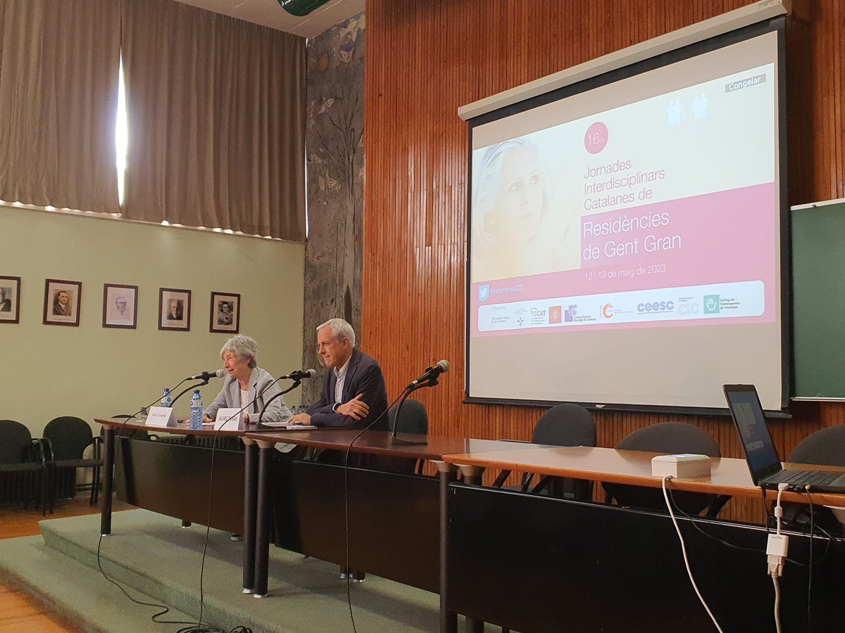fsmhospital's tweet photo. Avui a les 16es Jornades Interdisciplinars Catalanes de Residències de Gent Gran hem parlat de caigudes. #interresis23 

La presidenta Eulàlia Cucurella i el Dr. Jaume Duran han obert les jornades https://t.co/ZM6Ccot6BD