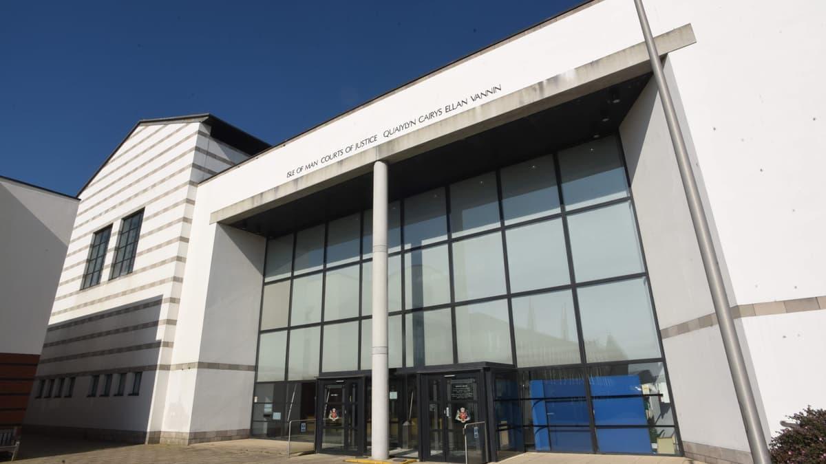 isleofmantoday's tweet image. Man jailed for a year after kicking a man&apos;s head &apos;like a rugby ball&apos; iomtoday.co.im/news/courts/of…