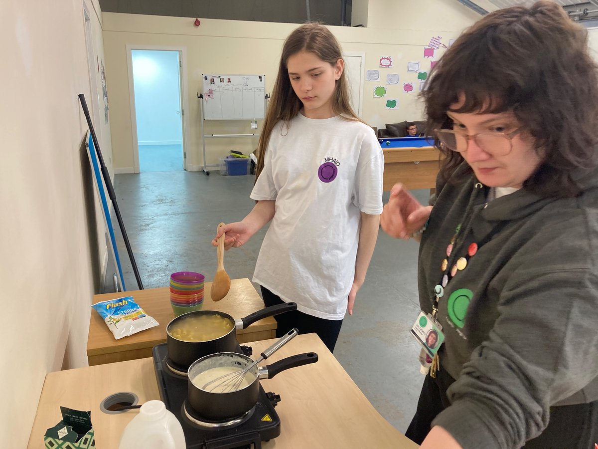 ConnectAlloa's tweet image. Last nights cooking session went well, pasta with a creamy leek sauce! 🥦
#connectalloa #youthwork #cookingsession #makingpasta