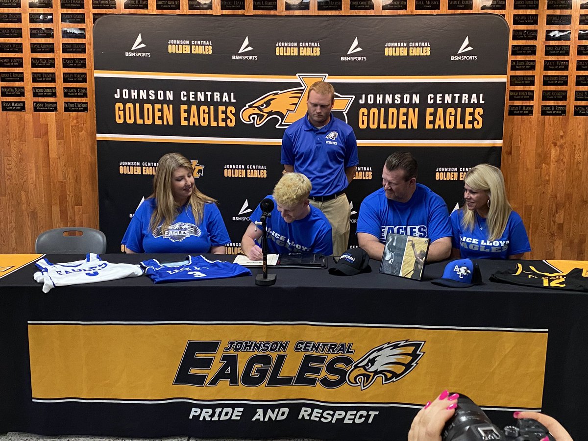 JohnLoweTV's tweet photo. Congratulations to Connor Hopkins for signing with Alice Lloyd!

Story tonight at 6 on @WYMT https://t.co/abu86FUQlh
