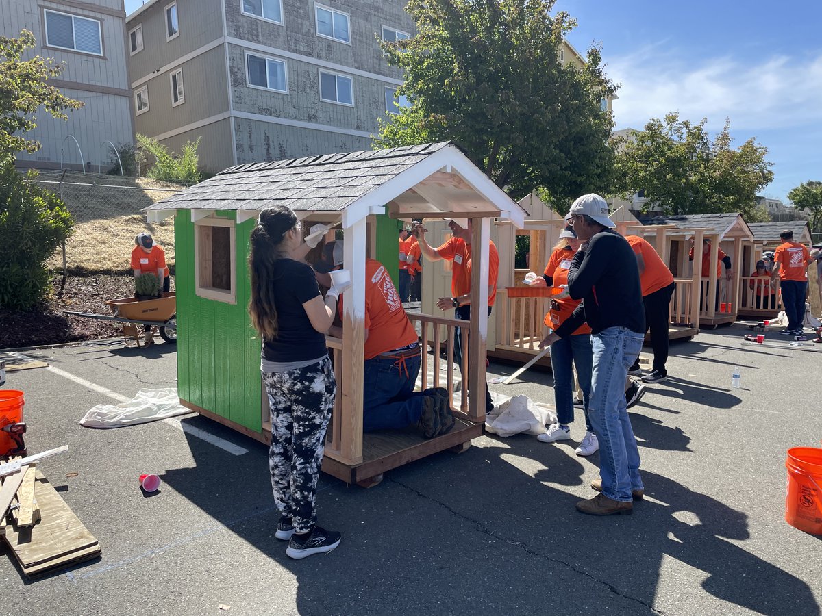 HomeDepotFound's tweet image. THANK YOU 🧡 to our Diamond IT sponsors, @DellTech, @googlecloud, @HPE, @PaloAltoNtwks, @Tanium and @TMobile, for making a difference in the lives of countless veterans, healthcare workers and first responders through your hard work alongside #TeamDepot yesterday in Vallejo.
