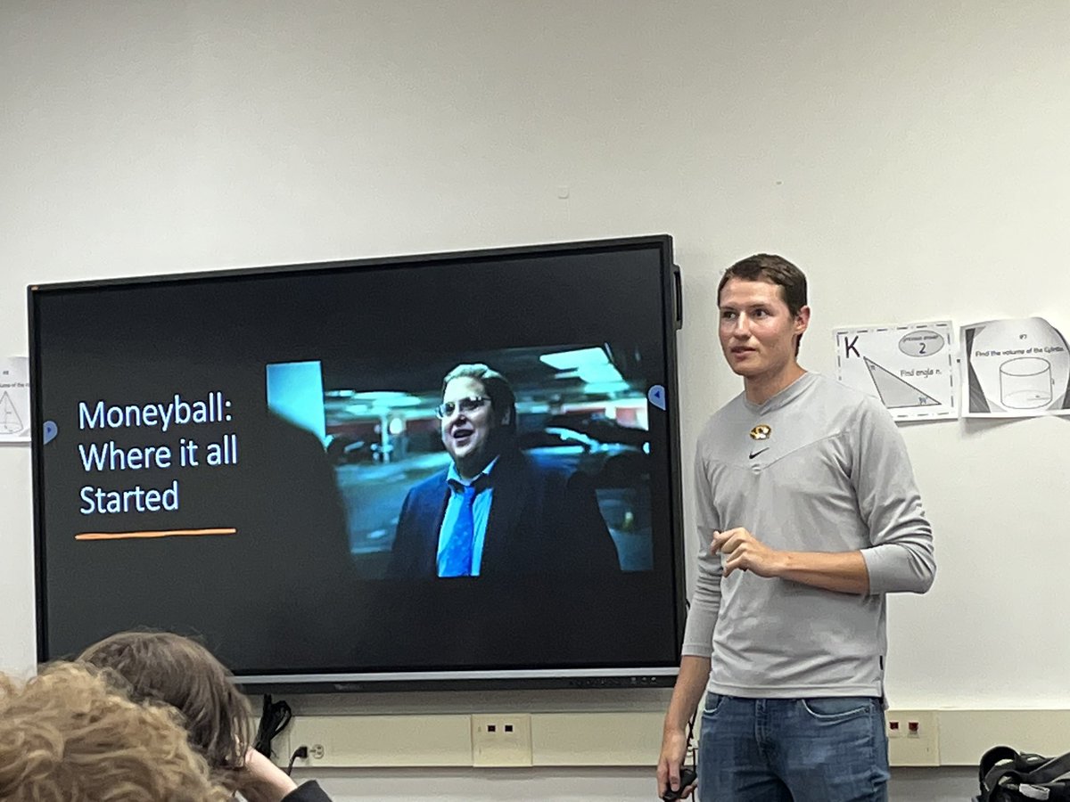 mizBSBanalytics's tweet photo. Earlier this week, @TrevorMadison5 spent a day speaking to @MaryvilleMiddle 8th grade math students about the use of data and analytics in baseball! ⚾️📊

#MIZ | #C2E https://t.co/P6M5yDslBe