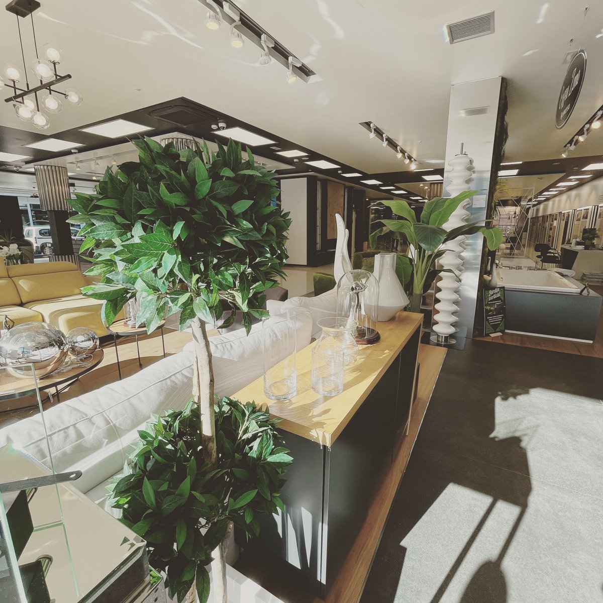 Aprovecha el lunes 15 de mayo para venir a vernos. Permanecemos abiertos en nuestro horario habitual. ☺️☺️ #cocina #baños #ceramica