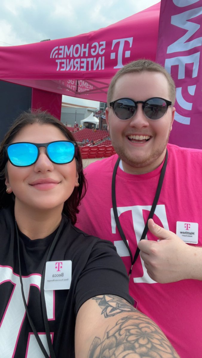 Becca Bradley tweet media