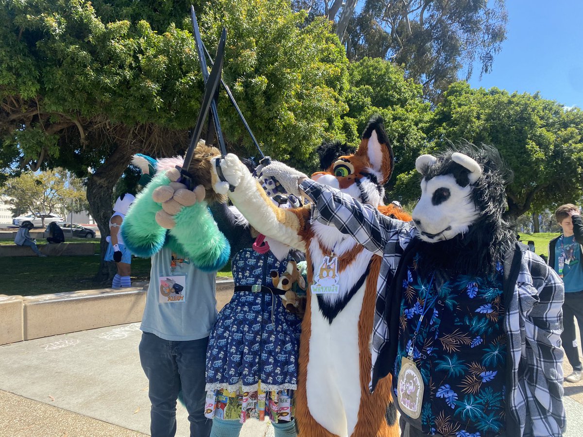 MyrishiLionFluf's tweet photo. SAN DIEGO FURMEET @SanDiegoFurries ALL PURR ONE, MEOW FUR ALL!!!! @alloyfur @FluxPaw @Fohn65492009. 
This was fun picture to do! ^^ I love it! #FursuitEveryday #FursuitFriday #furries #furrycon #furryfandom #fursuiter #bigcats https://t.co/xzKEU7DCxx