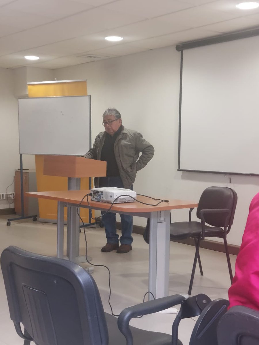 Central_UNT's tweet photo. #Valdivia "Taller para Líderes Sindicales " de la Federación Nacional de Sindicatos de Trabajadores de la Carne FENASICAR, con el apoyo de #UNTChile y el patrocinio de Caja Los Andes de Valdivia.
#UNT #CentralSindical #sindicato #trabajadores https://t.co/1ncMX19fbW