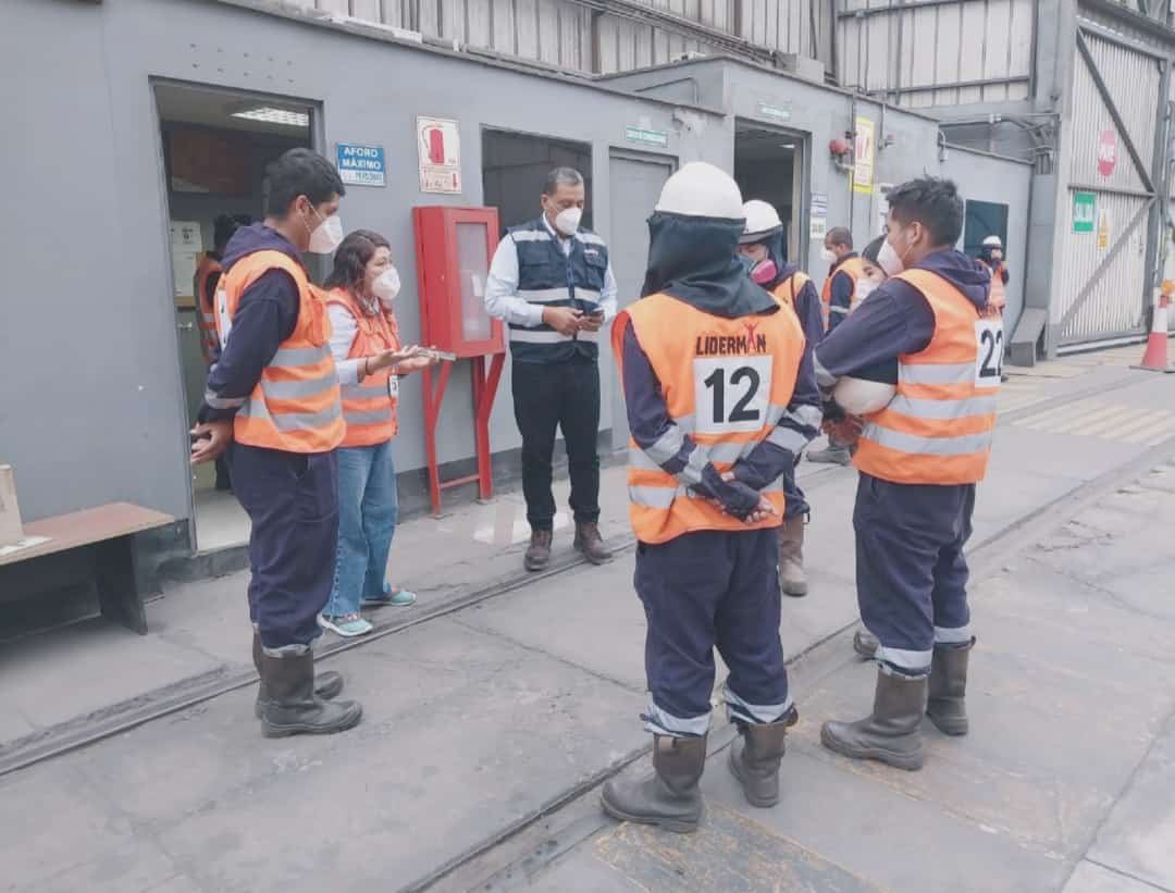 EducXiomara's tweet photo. Desde muy temprano arrancamos con la gestión del contrato en importante unidad zona Callao almacenes de Perubar 💪  Equipazo! https://t.co/4e3CUSrohn