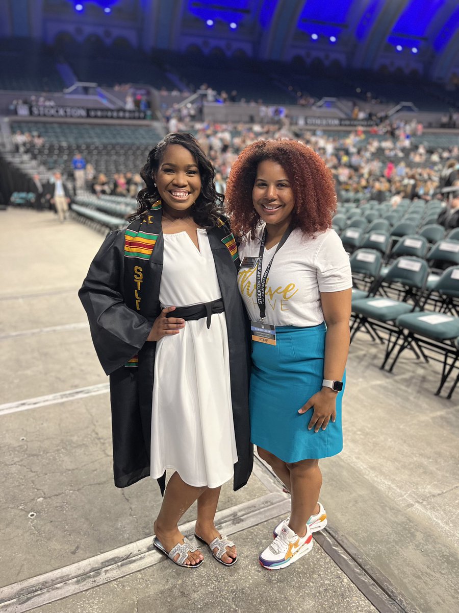 DoctahRoberts's tweet image. I have mentees and students graduating today! Alicia is an all-star student leader who was sent to me for logistical advice and ended up being a mentee. She’s off to Rutgers to become an #SAPro. #StocktonU2023