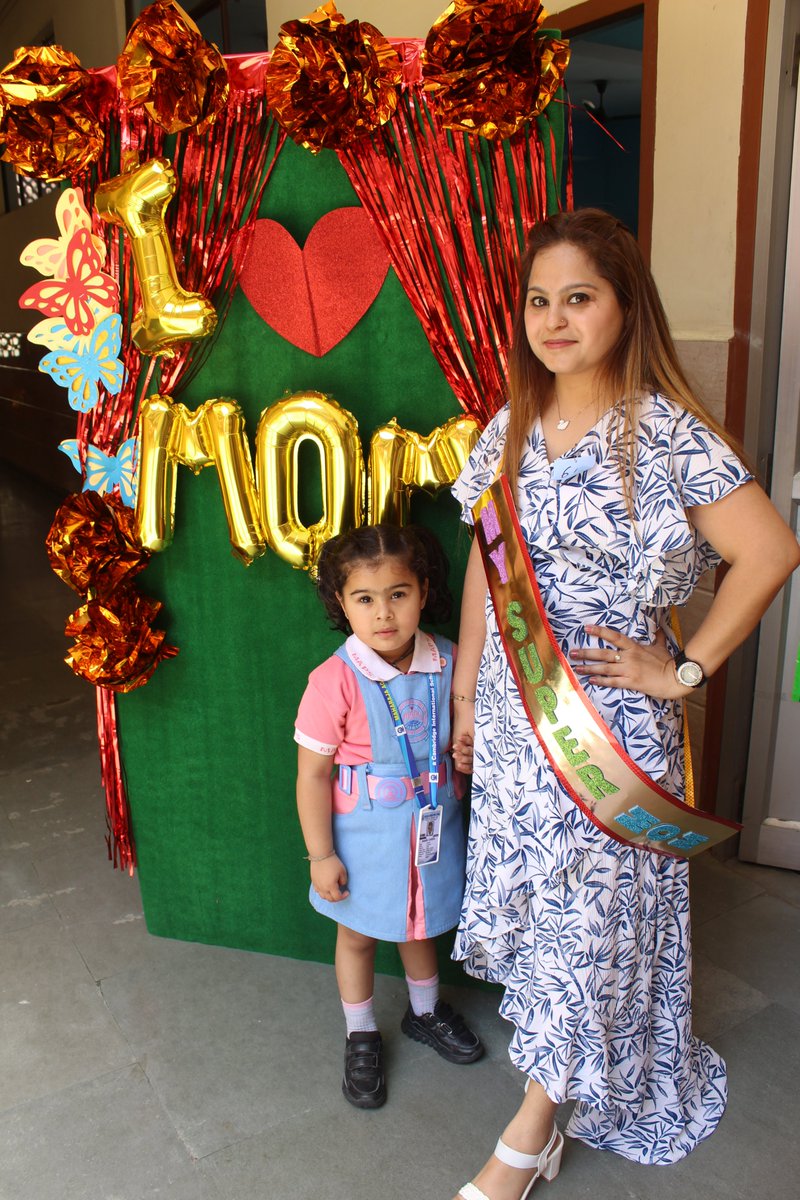 mapsavschool's tweet photo. 'Cooking is lot more than just food , it's family bonding time. #MAPS #KitchenPartner #Preschoolers #Happiness #Cooking #Bondoflove #MotherChild #Enjoyment... https://t.co/BQxAiIW58x
