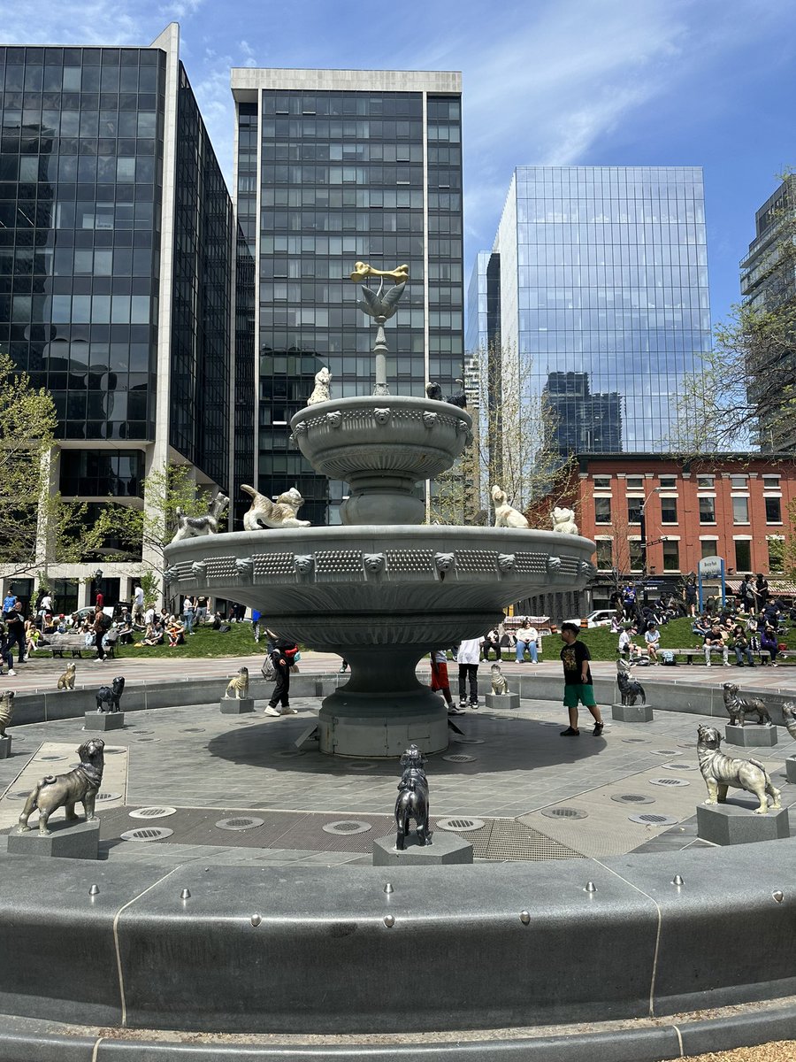 MapleLeafs's tweet image. Game 5 tickets anyone? 

First four people here chanting ‘GO LEAFS GO’ will win a pair of tickets to tonight’s game!