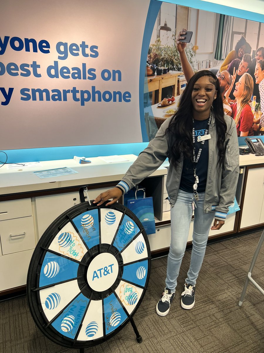 BrianBufAtt's tweet photo. Post a Fiber Spin the Wheel! We keep the engagement flowing at Conyers!!! C4L🔥🔥🔥🔥 @Conyers4Life @SoutheastStates @thezfactor @OctaviaEvans21 @JermiahHogan https://t.co/nDTE1evazC