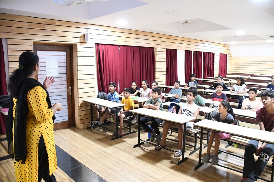 indorepublicsch's tweet photo. 'We learn best in the moments of enjoyment!'
Indore Public School, Main Campus, is abuzz with various activities such as Spoken English, Western dance, Drawing &amp; Painting, Art &amp; Craft, Chess, Yoga, Music, Clay modeling, Skating, Judo, Kurash , Basketball, Football, Rifle Shooting https://t.co/544XE8q24Q
