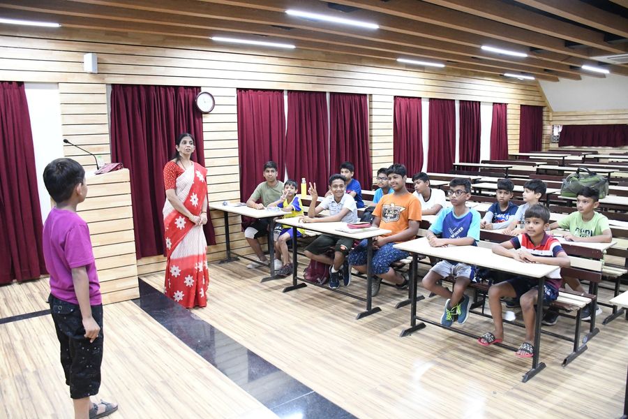 indorepublicsch's tweet photo. 'We learn best in the moments of enjoyment!'
Indore Public School, Main Campus, is abuzz with various activities such as Spoken English, Western dance, Drawing &amp; Painting, Art &amp; Craft, Chess, Yoga, Music, Clay modeling, Skating, Judo, Kurash , Basketball, Football, Rifle Shooting https://t.co/544XE8q24Q