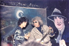 Noti_Ayer's tweet photo. Un 12 de mayo pero del año 2004 fallecía "Korneta" Suárez. Cantante, guitarrista y fundador de "Los Gardelitos". 

Korneta fue uno de las voces más puras del Rock Nacional y de la cultura popular Argentina. Un poeta popular que ya es un mito eterno. https://t.co/Wrh3J9lUB7