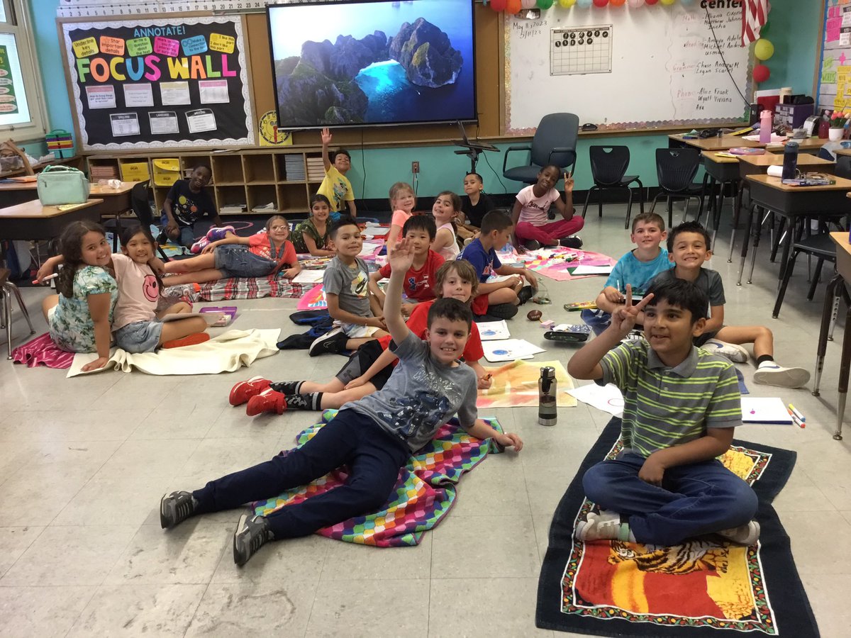 Beach Day in Room 8 🌊☀️🏝🏖