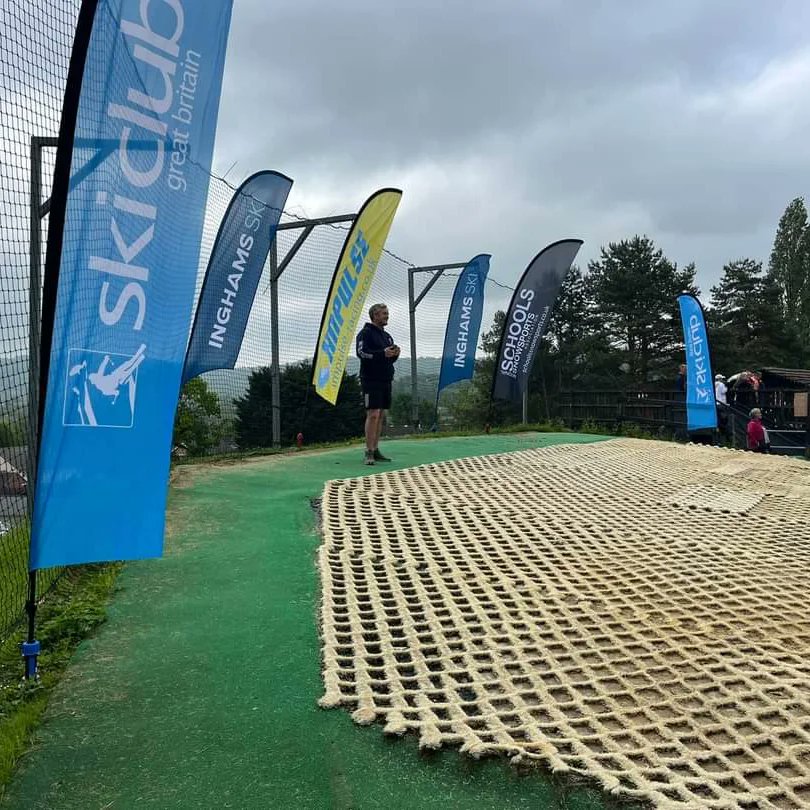 Looked like a fantastic day was had by all at the <a href="/Schoolsnowsport/">NSSA UK</a>  National schools leagues finals at <a href="/gloucester_ski/">gloucesterski</a> today!

We love being able to support these events and are looking forward to hearing the results! 

Images by NSSA 

#SCGB #NSSA #Skiing