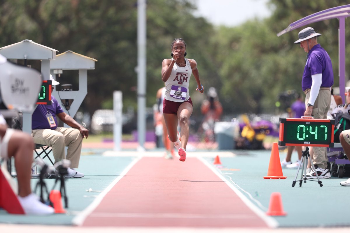 aggietfxc's tweet photo. SEC Heptathlon - Long Jump

1. Joniar Thomas - 20-10/6.35m PR (959)

Thomas becomes the No. 8 long jump performer in Texas A&amp;M history 👏

#GigEm | @JoniarThomas https://t.co/5JtPzT9Ele