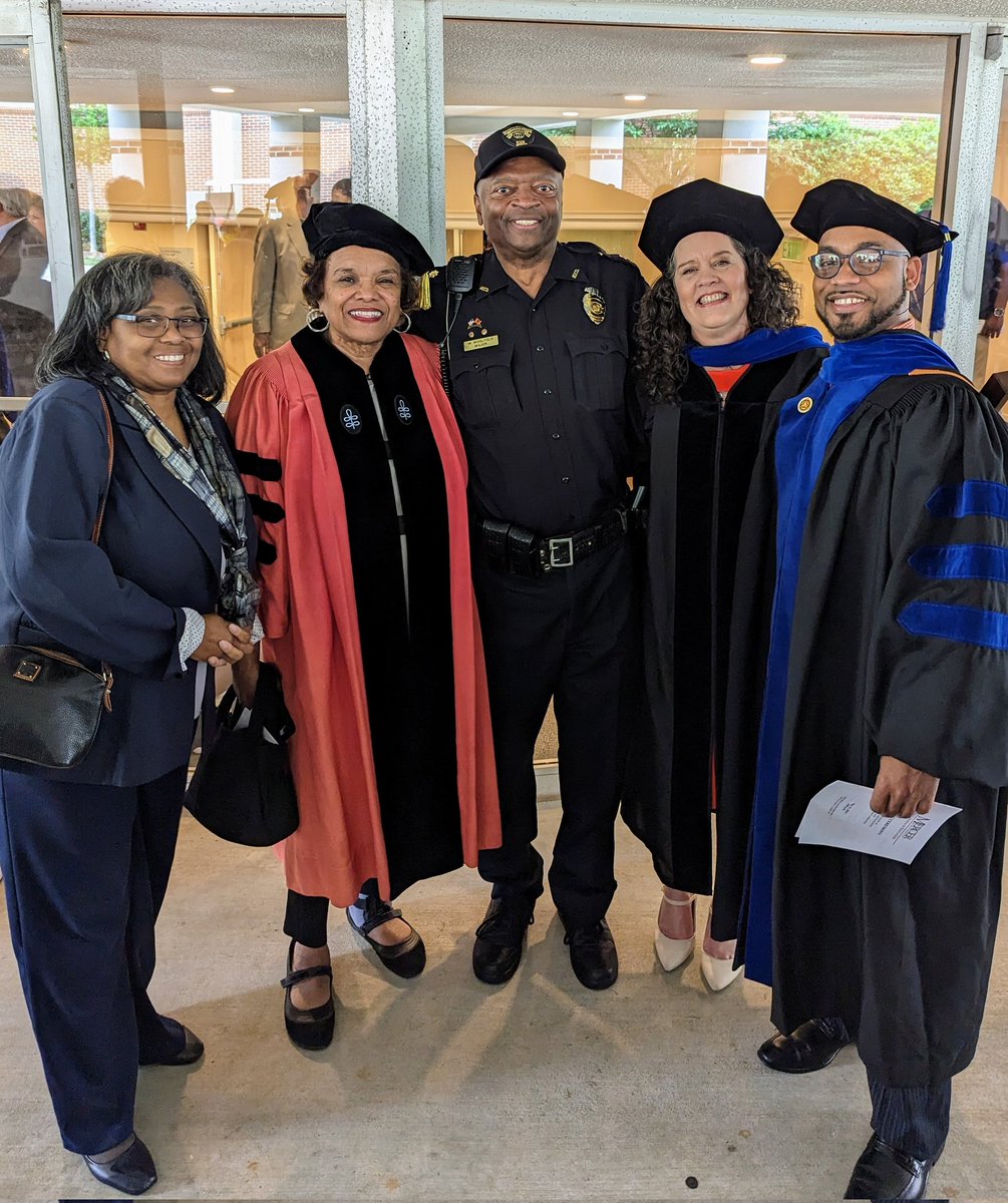 DrLearty's tweet photo. Celebrating students' hard work with my colleagues and students is one of my favorite things about working in education. Congratulations to all @MercerYou graduates, and graduates everywhere! https://t.co/xFOwJjexY2