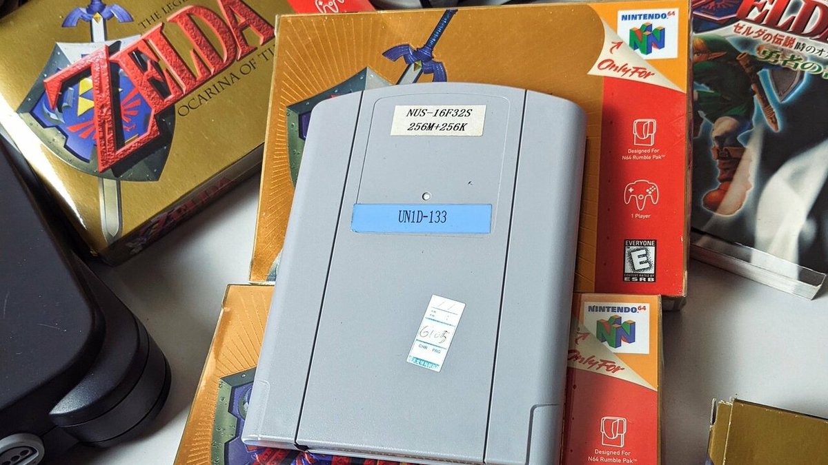 timeextension64's tweet photo. Rare Co-Founder Celebrates TOTK Release By Posting Photo Of Rare Zelda 64 Prototype (Image: @InTimsWorld) https://t.co/ZNt6Fbe3lo #Repost #News #TimStamper #Zelda https://t.co/AJHjRs8csP
