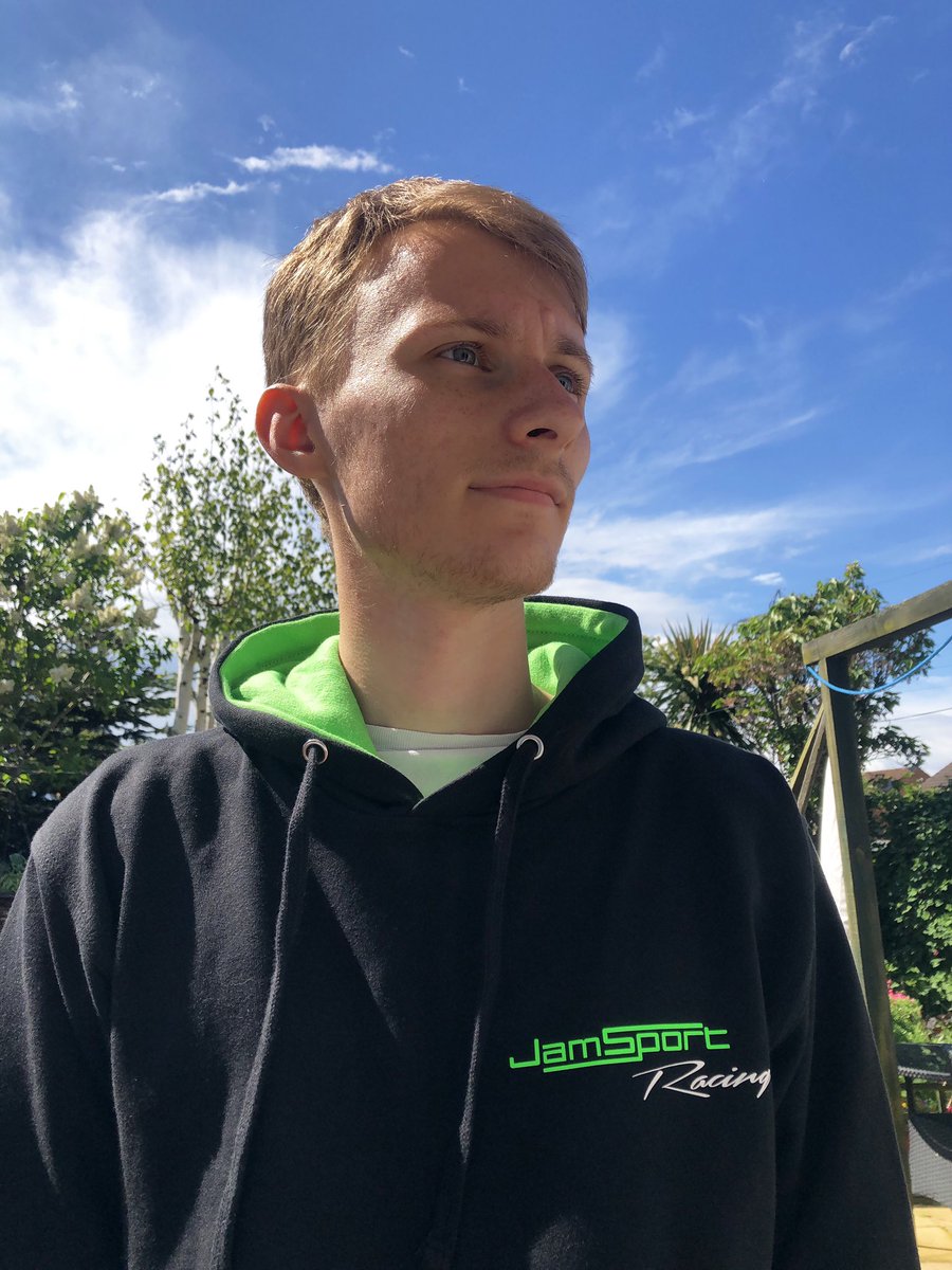 Charlie Thompson tweet media