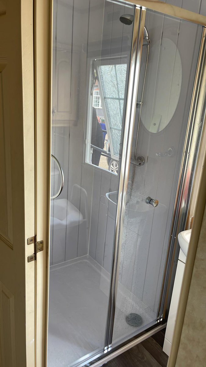 OIP Static Caravan & Lodge Refurbishments tweet media