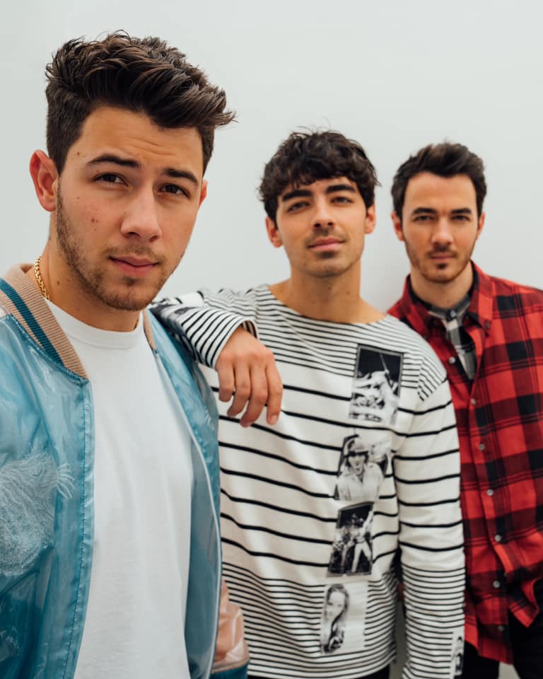 AleMiliUck86's tweet photo. I Love music #JonasBrothers 🫶🎸🎶 https://t.co/PtzVSZHoXy