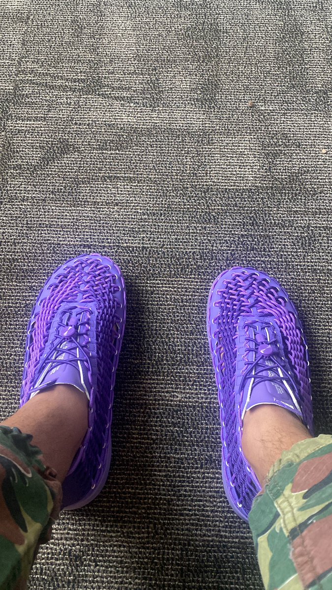 Glad I went with an 11 instead of 12. I’m a man. I’m 41. I’mma come out soon…

As an 11.5😉🤣🤣
#KOTD #HorsePower #PurpleReign #TakeFlightFriday