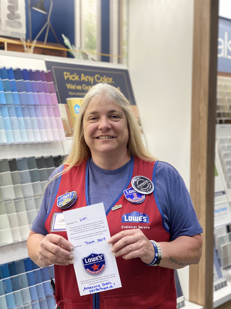 A big THANK YOU to DS Lori for her commitment to excellence in the execution of SIMS, both in our paint department and across the store! Congrats on your Service Star! <a href="/charlesatlowes/">charlesatlowes</a> <a href="/IsaacatLowes/">Isaac Wakefield</a> @AlexStempovschi <a href="/HR_KristenS/">Kristen Stumpf</a> <a href="/BlueTeam_R21/">Lowe’s Region 21</a> @lowes