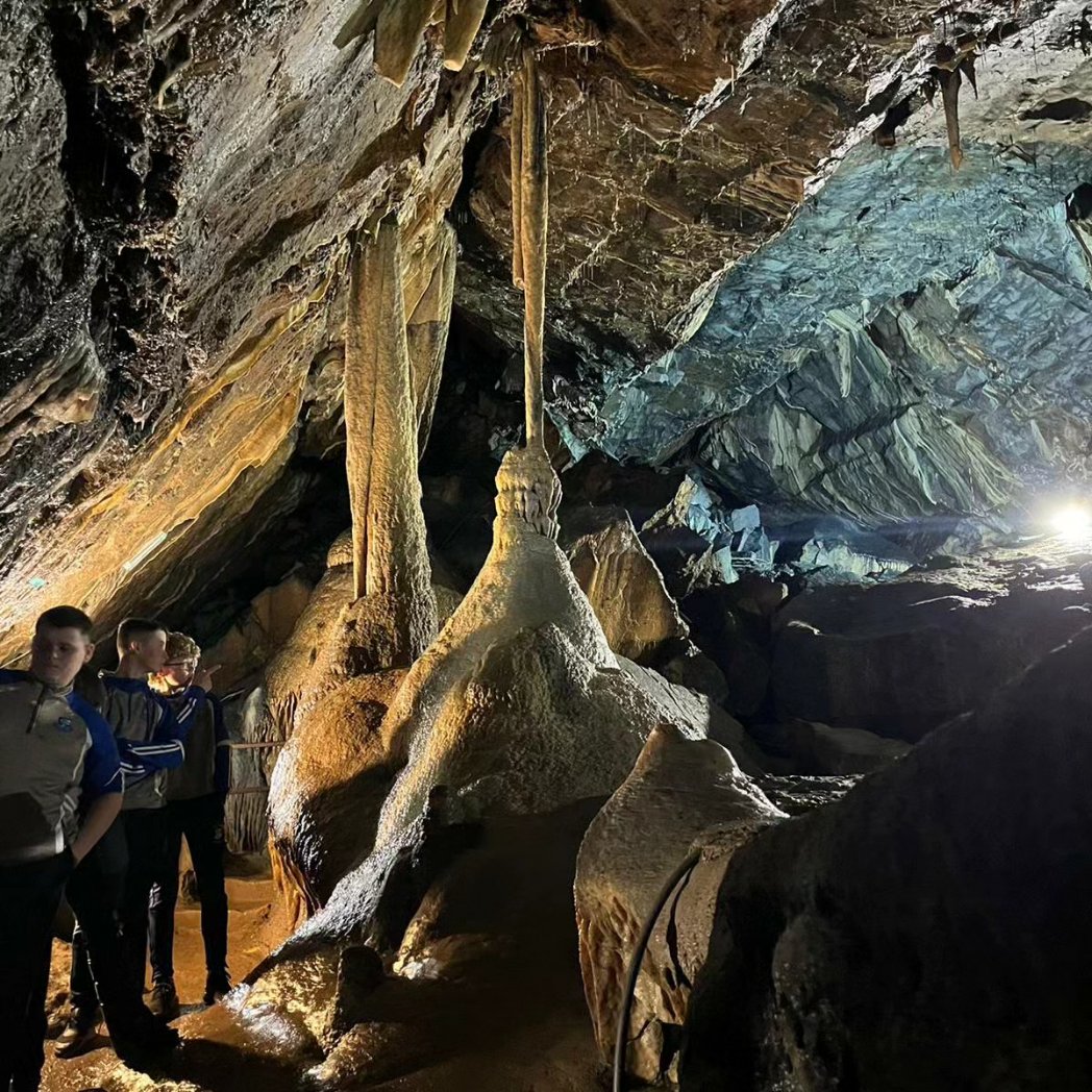 Getting schooled on caves today! 🏫🕸️🦇 Learning about the earth's natural wonders never gets old. 1m put theory into practice as they rocked around Mitchelstown cave! 🤘🏼📚 #SchoolTrip #CaveExploration #ExcellenceInEducation #EducationRocks
