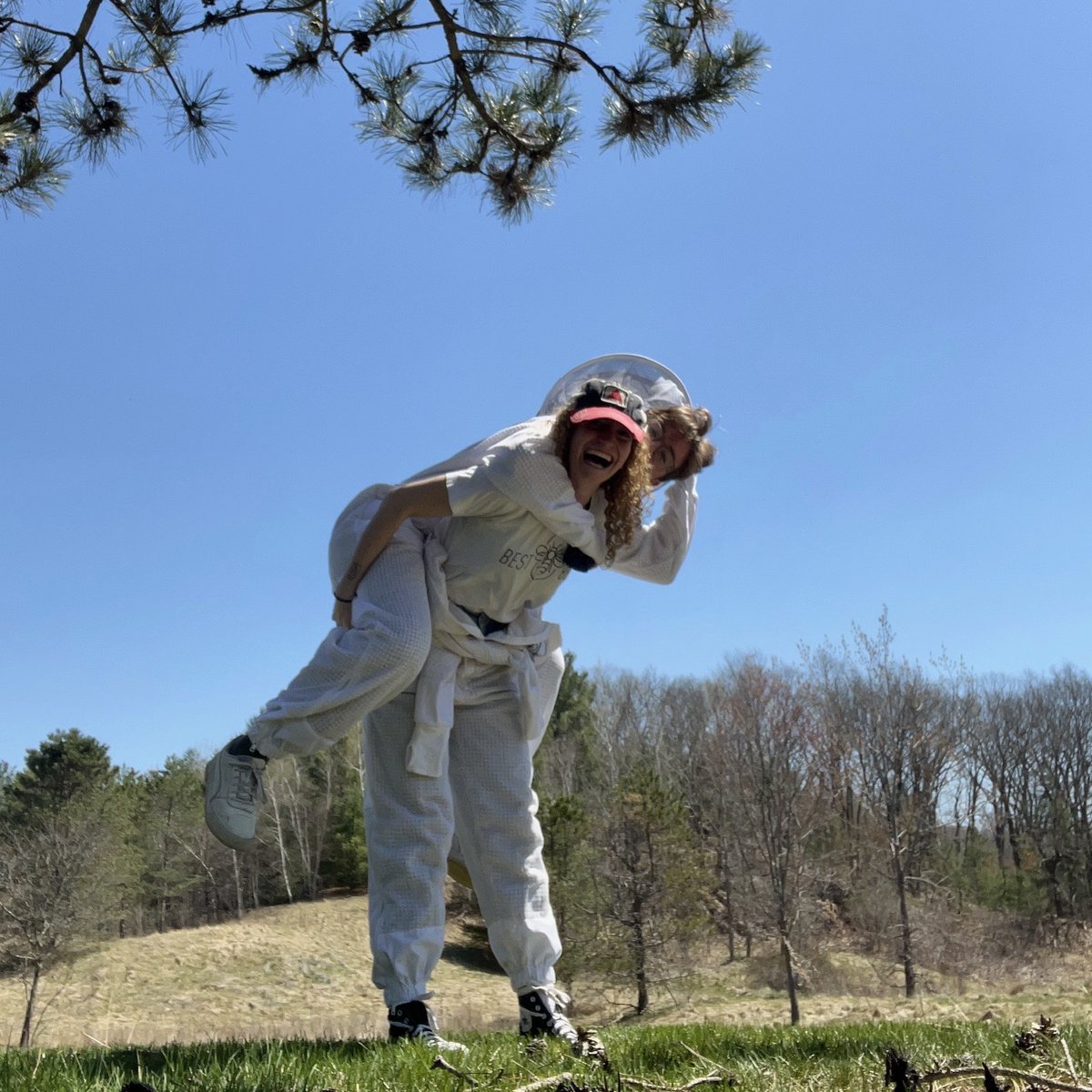 Happy Beekeeper Appreciation Day! 🐝 We're incredibly proud to have a team of beekeepers that believe in a better future for our world, and are proud to work alongside them. Here's to you, Best Bees beekeepers!