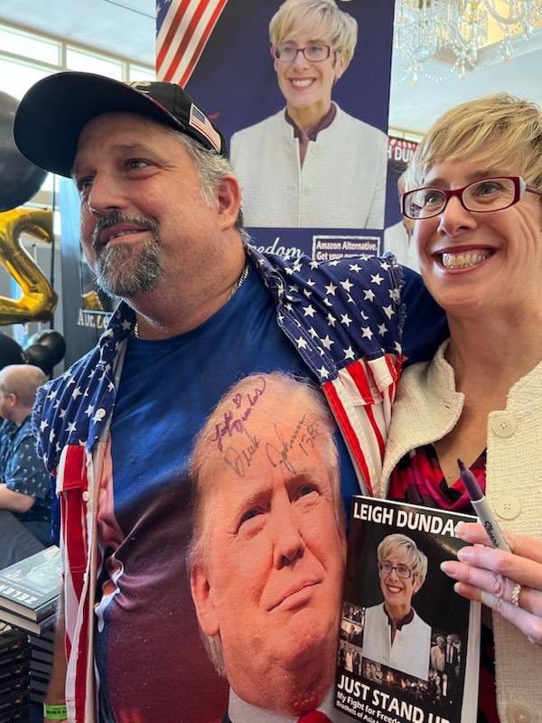 Miami is ROCKIN it today at my book signing for ‘JUST STAND UP’!! 🇺🇸

Get your copy here: legalbooksdistributing.com/dundas-just-st…