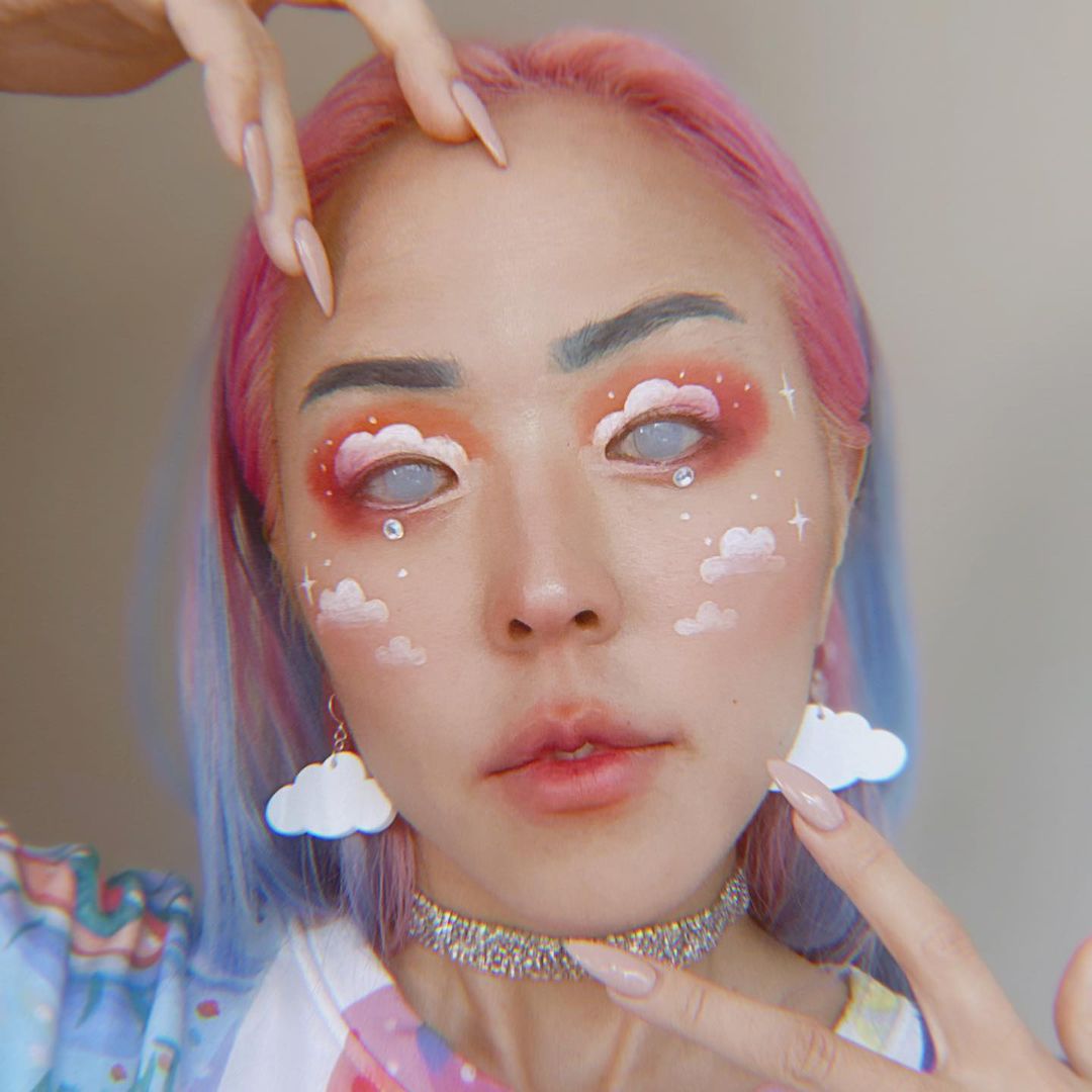 meowyoface_'s tweet photo. Okay. Haven't had this much fun with makeup in a while. Also I got so many compliments wearing this earrings out. ๐๐๐
#makeup #cloudmakeup #meowyoface #art https://t.co/vWN2Nkm1IX