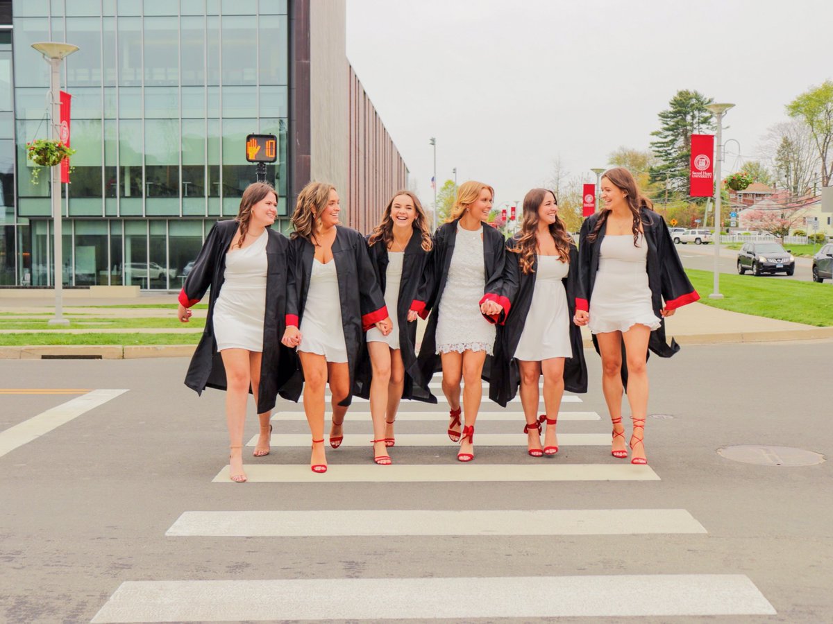sacredheartuniv's tweet photo. Stepping into #GradSHUation Weekend!
#WeAreSHU https://t.co/MyQDyLOJnm