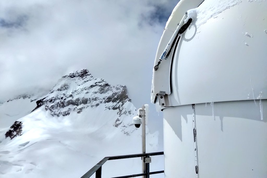 BOsterath's tweet photo. On the roof terrace of Sphinx observatory at Jungfraujoch. https://t.co/yogQqrGyha