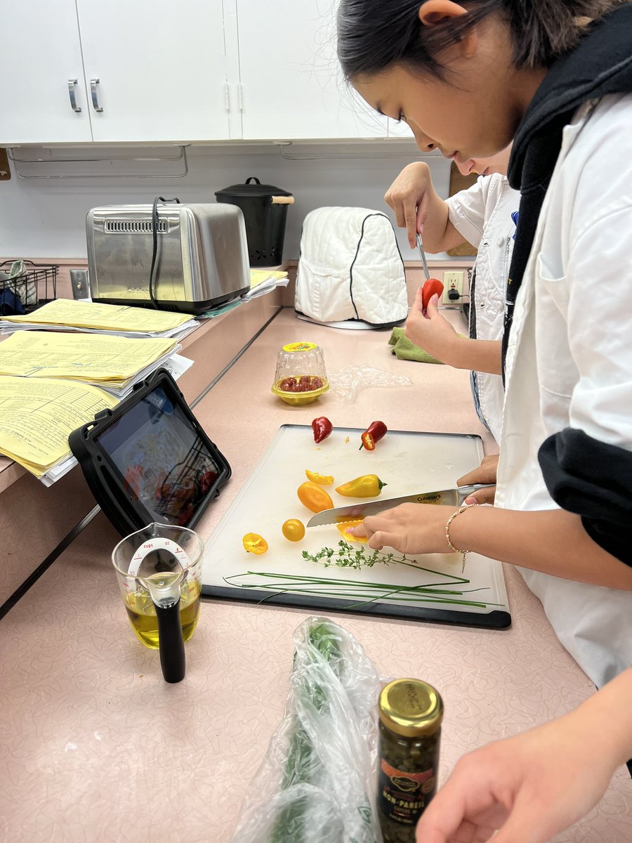 LVCulinaryArts's tweet photo. Gorgeous &amp; Delicious “Focaccia Bread Art” made by @LVCulinaryArts this week!  
This was right before putting in the oven to bake 👩‍🍳👨‍🍳👩‍🍳🧑‍🍳
Perfect for Mother’s Day!
@LaderaVistaJH @FullertonSD #FSDlearns https://t.co/FbWotYlL7X