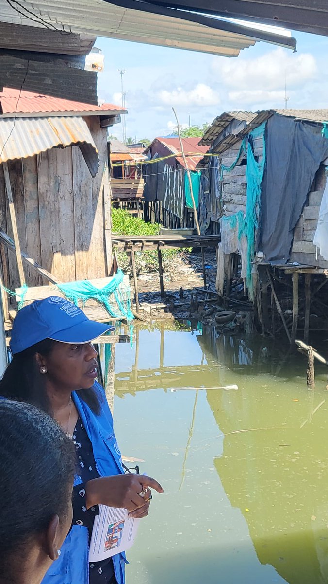 MisionColUNOG's tweet photo. En #Buenaventura, #ACNUR, la Presidenta del ExCom, Emb.Kadra y @MisionColUNOG revisaron la situación de desplazamiento interno,dialogaron con víctimas del conflicto armado y enfatizaron la importancia del apoyo de la comunidad internacional en la búsqueda de soluciones duraderas https://t.co/5uupJmCHRs