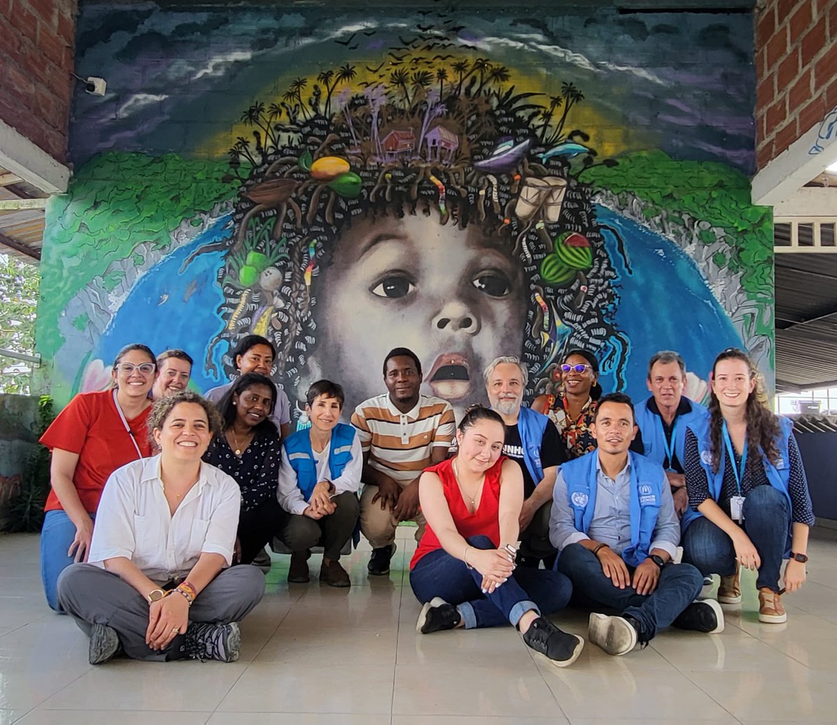 MisionColUNOG's tweet photo. En #Buenaventura, #ACNUR, la Presidenta del ExCom, Emb.Kadra y @MisionColUNOG revisaron la situación de desplazamiento interno,dialogaron con víctimas del conflicto armado y enfatizaron la importancia del apoyo de la comunidad internacional en la búsqueda de soluciones duraderas https://t.co/5uupJmCHRs