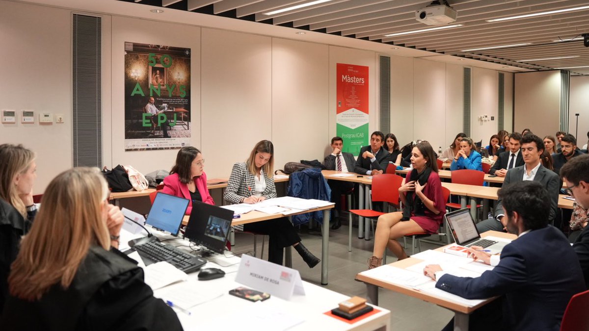 ICABarcelona's tweet photo. 📢 La final del #TriangularUniversitats la disputen els equips:
• Dret Penal: @DretUPF versus @Dret_UB
• Dret Civil: @DretUPF versus @Dret_UB
Molta 💪🏻 i sort a tots i totes! https://t.co/x3YagrpP5P