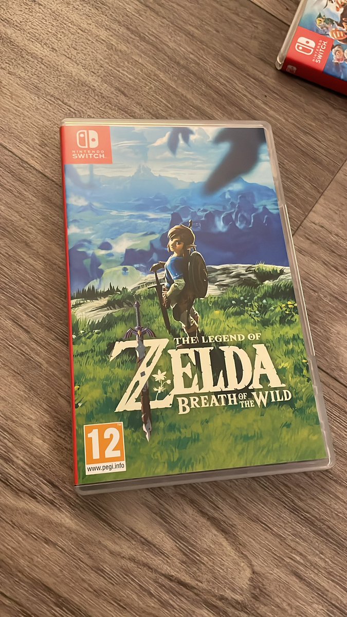 itsdoumams's tweet photo. Je viens de faire une dinguerie, j’ai pris le mauvais Zelda et j’ai retiré le blister ptddddrr tout ça parce qu’il était moins chère https://t.co/Htm8vedmUx