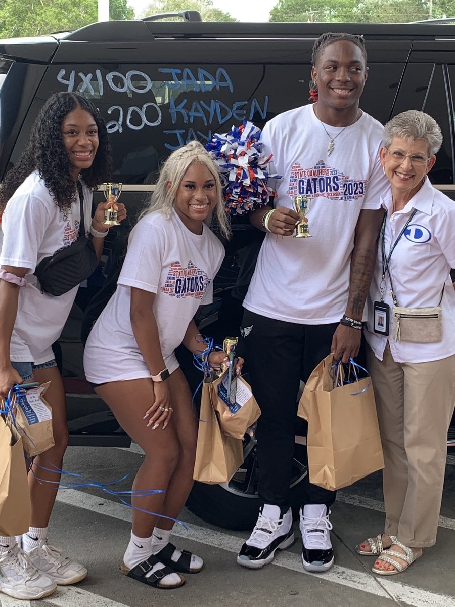 What a great send off for our Track team! Next stop Austin❤️💙❤️💙!