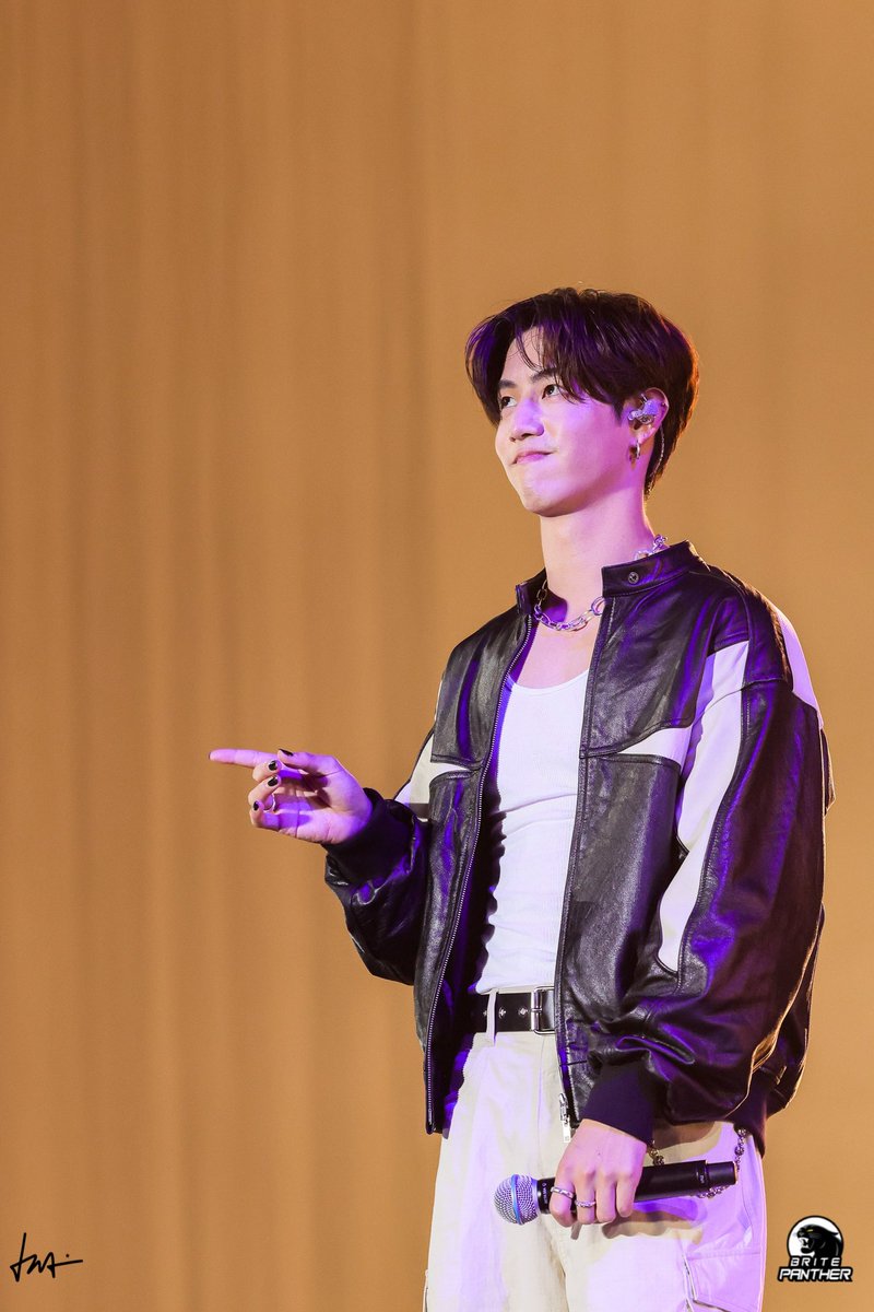 brite_panther's tweet photo. Mark Tuan 'the other side' ASIA TOUR 2023 KICE HALL KHON KAEN - DAY 1

#1    

#theothersideasiatour_KKD1
#MarkTuan #Mark 
#theothersideAsiaTour 
#BritePanther #Thailand #KhonKaen https://t.co/xCkMqLWHgi