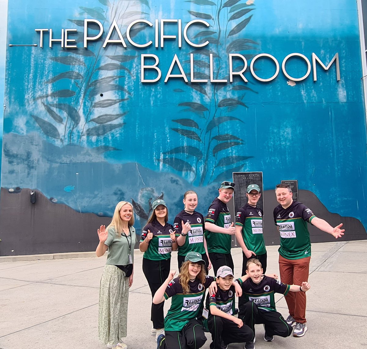 We have arrived and are ready for day 1 😁 <a href="/MounthawkMercy/">Mercy Mounthawk</a>  <a href="/FLLUK/">jonnienash@theiet.org</a> 🇺🇸