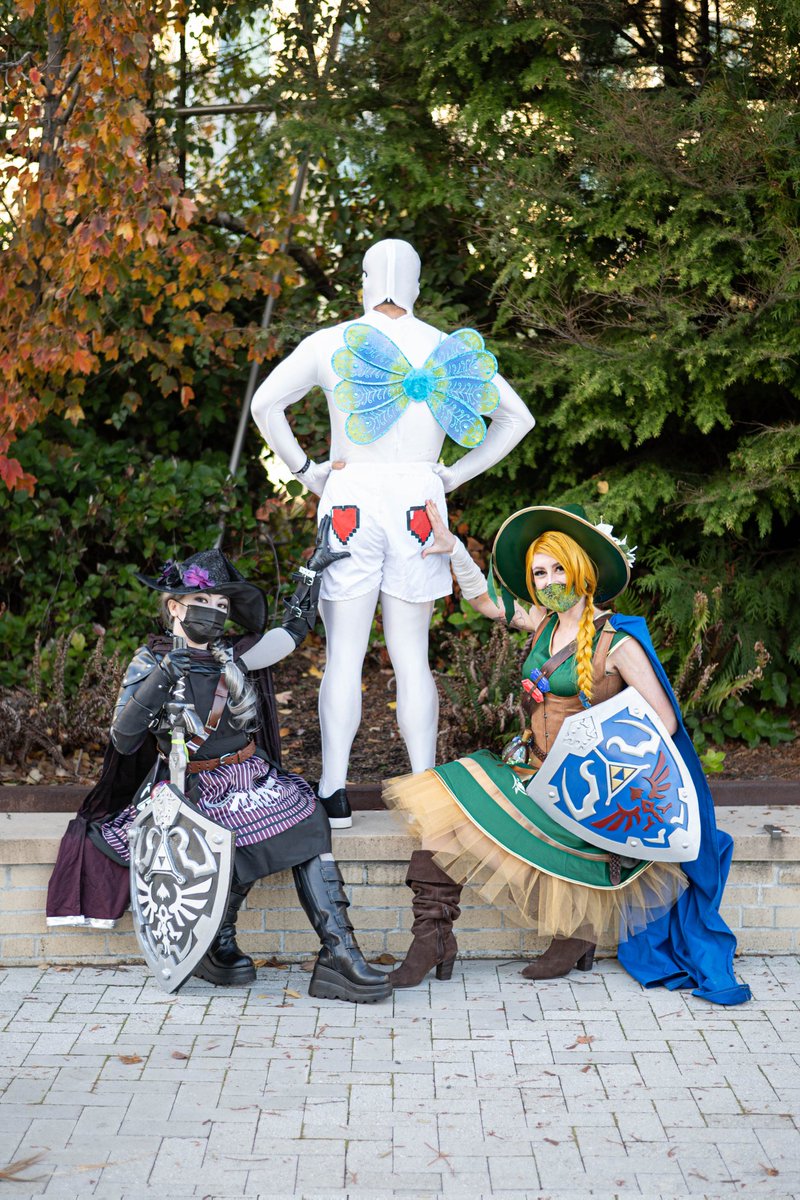 Who's playing The Legend of Zelda: Tears of the Kingdom? 

I am so excited for for it!

Cosplay: 
@rlkcosplay 
@chefupk 
@vivsai 

Photography: @clumsybob 

#thelegendofzelda #tearsofthekingdom #thelegendofzeldatearsofthekingdom #darklink #darklinkcosplay #linkcosplay