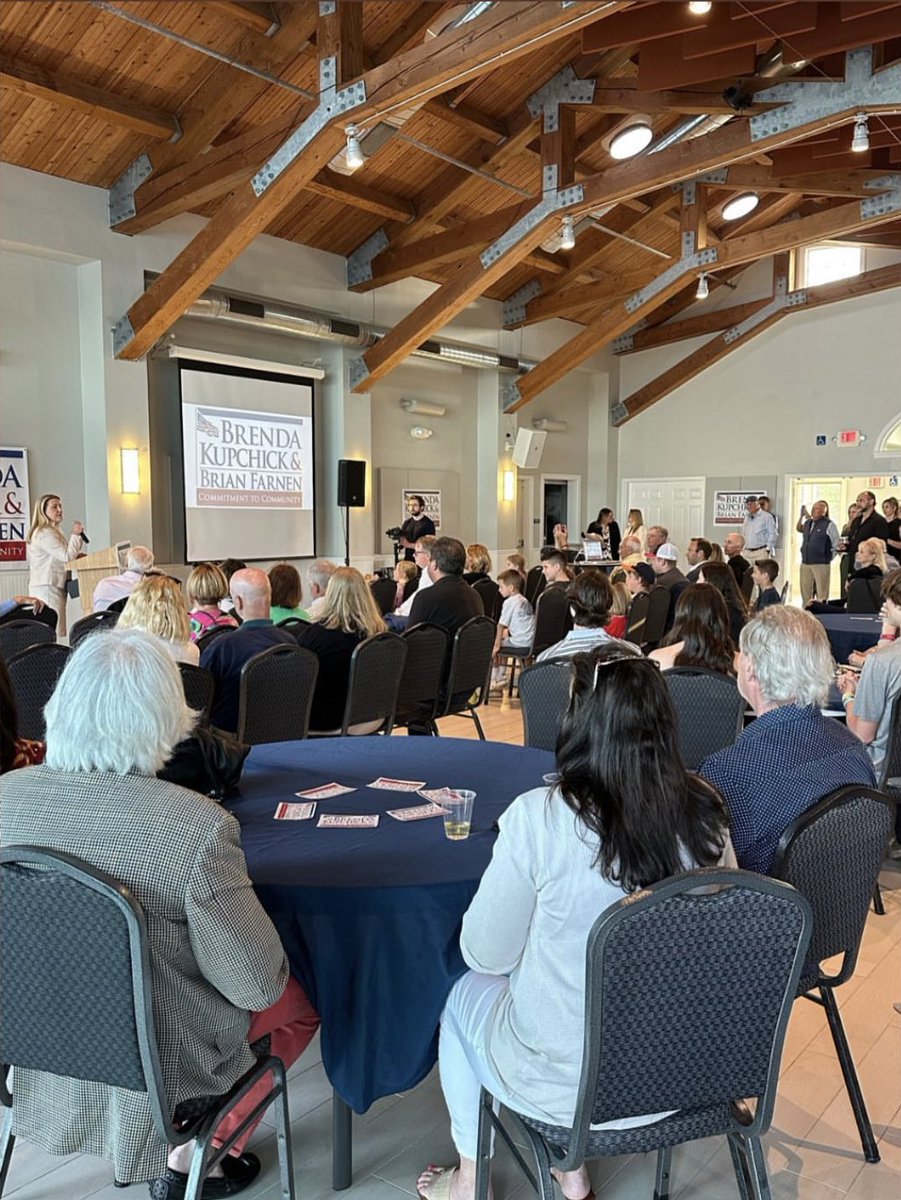 FairfieldRTC's tweet image. Scenes from last night’s campaign launch for Brenda and Brian for Fairfield!

It was a fun evening at Penfield spent with family, friends, and the #FairfieldCT community over pizza and beverages from Fire Engine Pizza Co.

Thanks to everyone who came!

#CommitmenttoCommunity